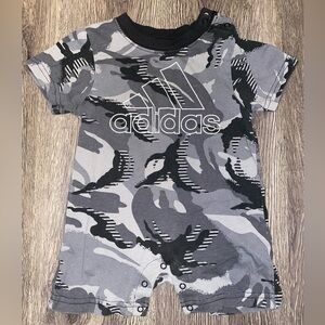 Lot of rompers size 6-9months